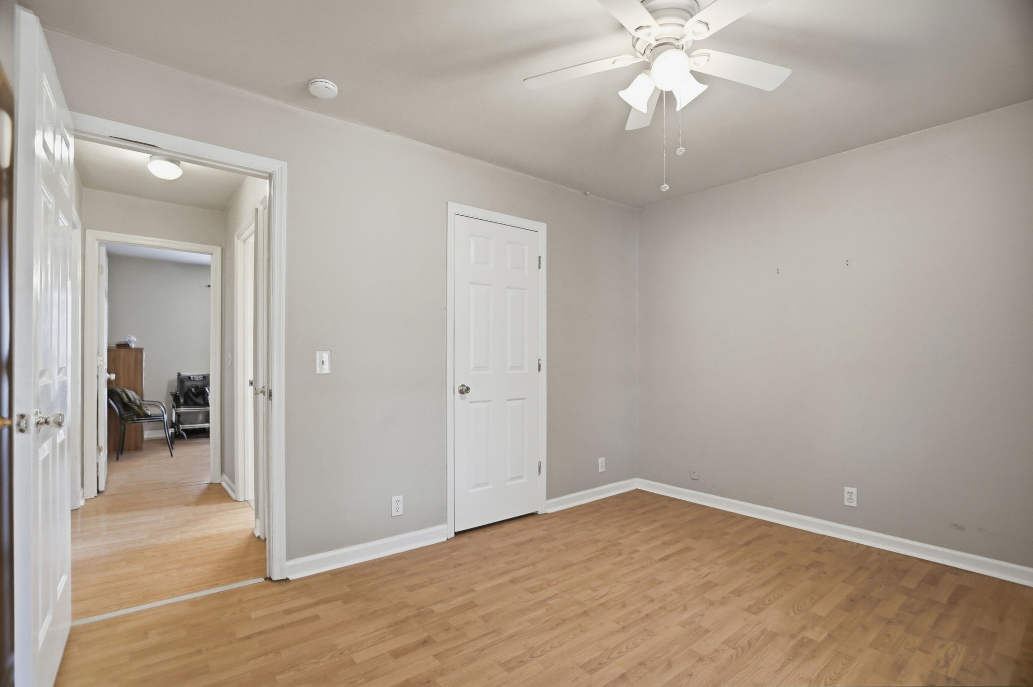 4971 Hyde Road Springfield, TN 37172 - Photo 22 of 45 wooden floor in an empty room and a bathroom