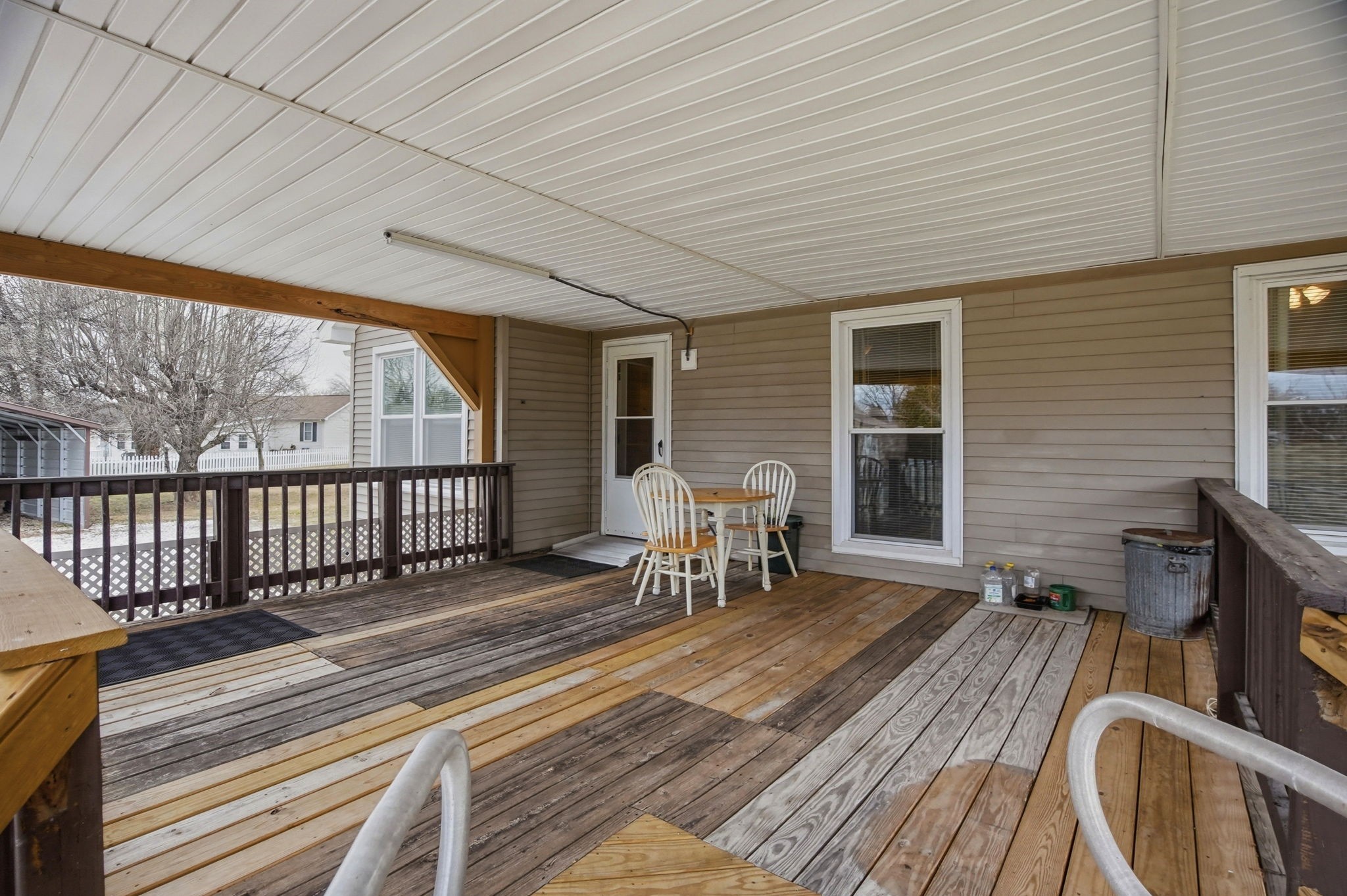 4971 Hyde Road Springfield, TN 37172 - Photo 25 of 45 a view of a balcony with chairs