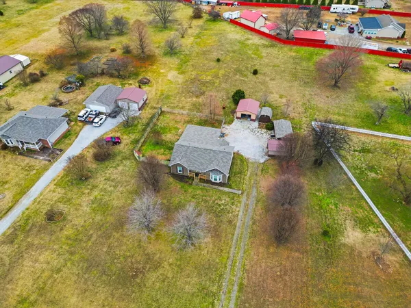 a picture of a table and chairs