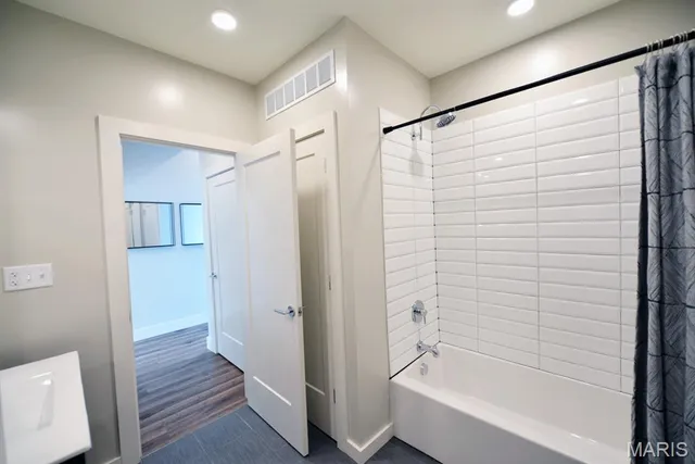 $1,810 | 415 DeBaliviere Avenue, Unit 101, St. Louis, MO 63112