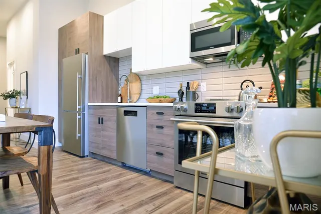 $1,810 | 415 DeBaliviere Avenue, Unit 101, St. Louis, MO 63112