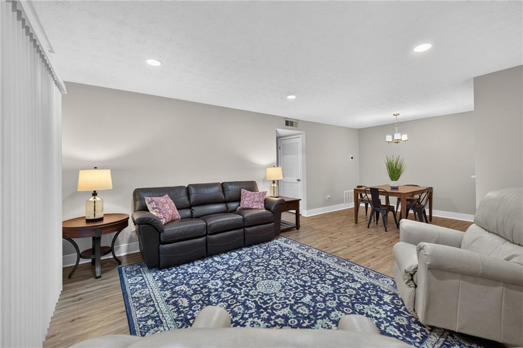 206 Wynnes Ridge Circle Southeast Marietta, GA 30067 - Photo 5 of 40 Gallery Image 5