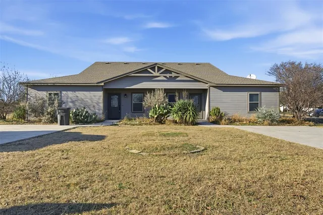 $1,300 | 101 Capps Street, Unit A, Rio Vista, TX 76093