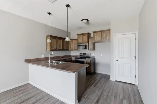 $1,300 | 101 Capps Street, Unit A, Rio Vista, TX 76093