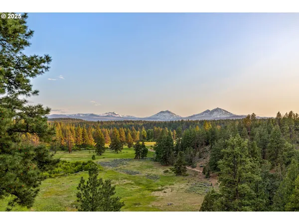 $9,750,000 | 16465 Suntree Lane, Sisters, OR 97759