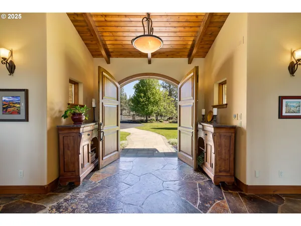 $9,750,000 | 16465 Suntree Lane, Sisters, OR 97759