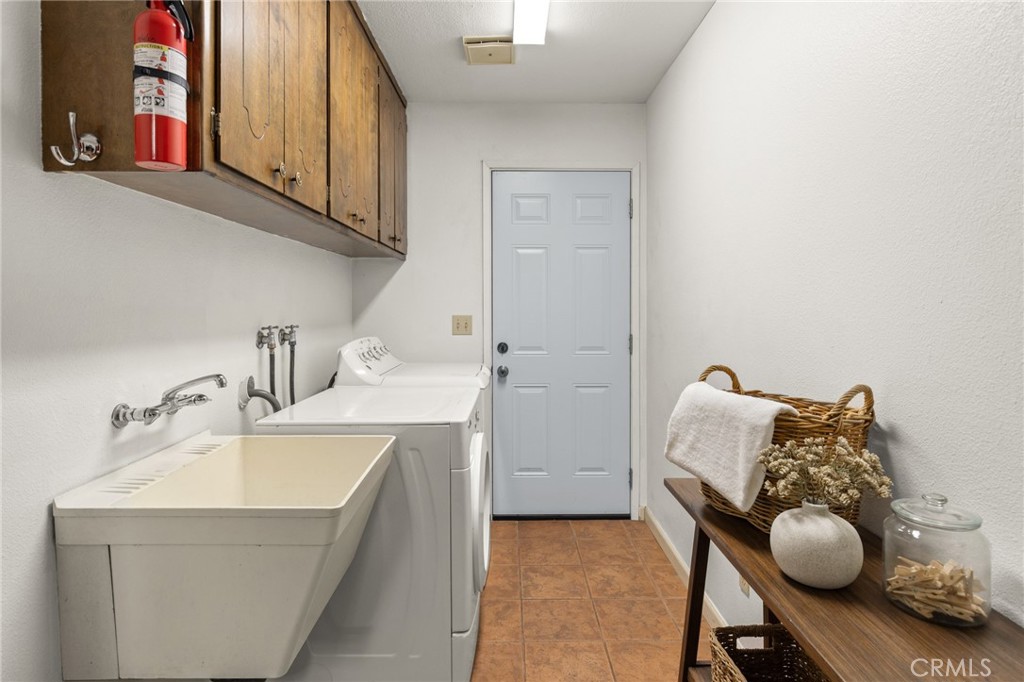 1887 Modoc Drive Chico, CA 95928 - Photo 13 of 33
