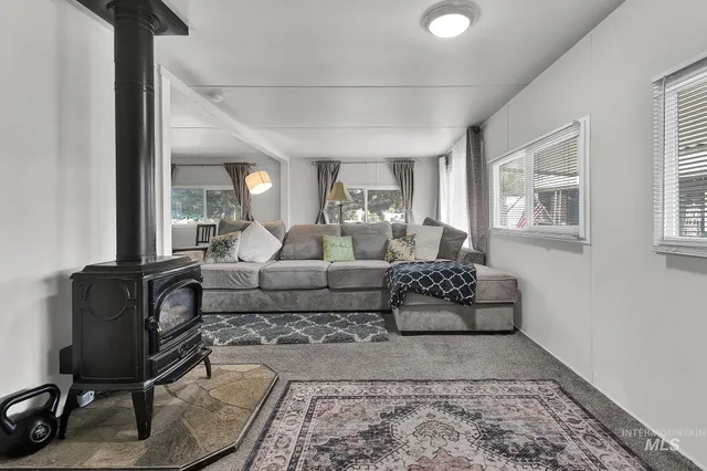 $97,900 | 132 South Young Lane, Eagle, ID 83616