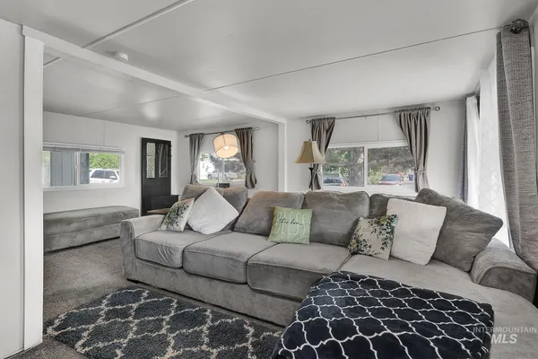 $97,900 | 132 South Young Lane, Eagle, ID 83616