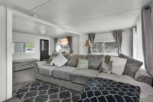 $97,900 | 132 South Young Lane, Eagle, ID 83616