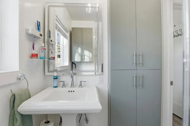 $340,000 | 4408 11th Avenue, Sacramento, CA 95820