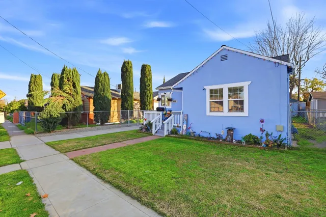 $340,000 | 4408 11th Avenue, Sacramento, CA 95820