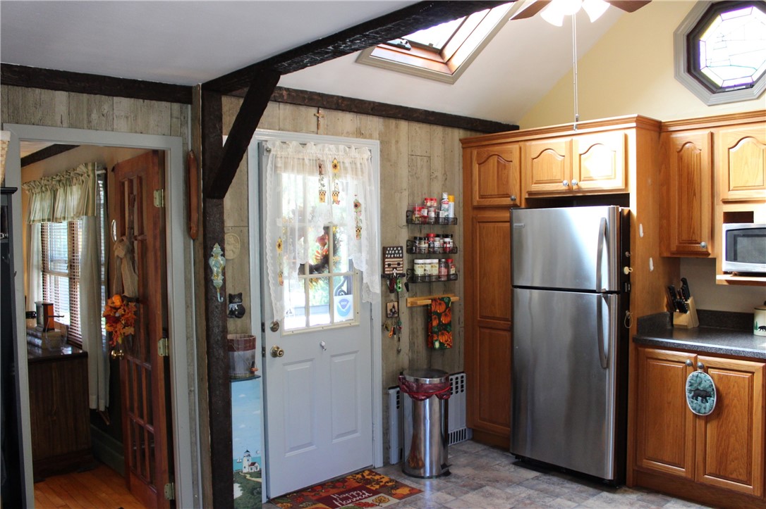 32 Reed Street Tiverton, RI 02878 - Photo 6 of 24