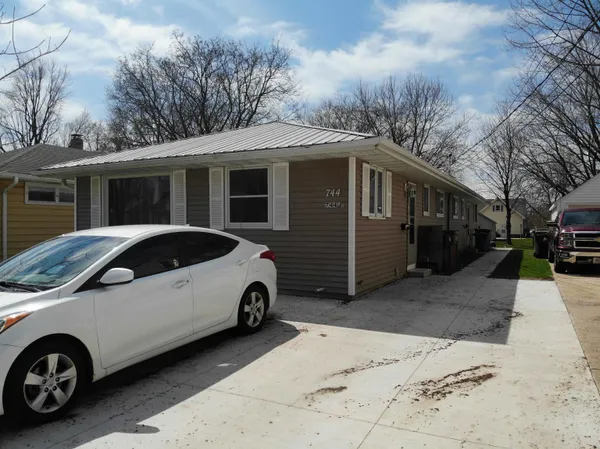 $254,900 | 744 Warsaw Street, Menasha, WI 54952