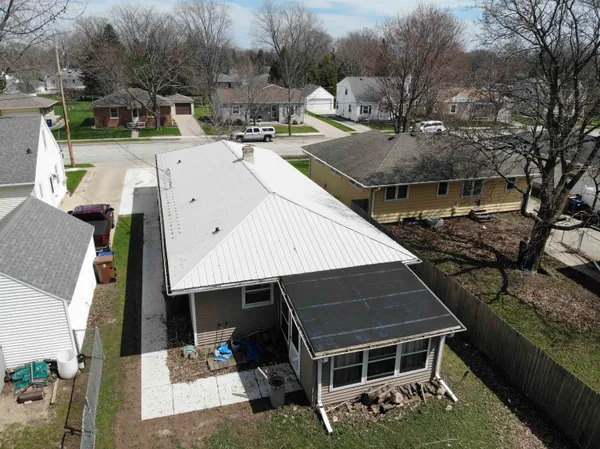 $254,900 | 744 Warsaw Street, Menasha, WI 54952