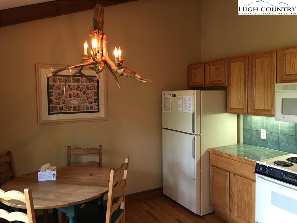 219 Upper Fiddlestix Boone, NC 28607 - Photo 7 of 22 Gallery Image 7