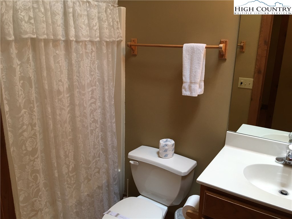 219 Upper Fiddlestix Boone, NC 28607 - Photo 8 of 22 Gallery Image 8