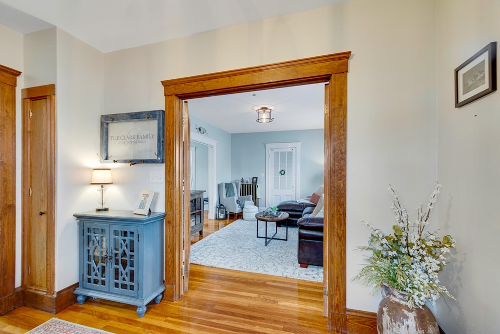 7 Lincoln Road Woburn, MA 01801 - Photo 7 of 33 Gallery Image 7