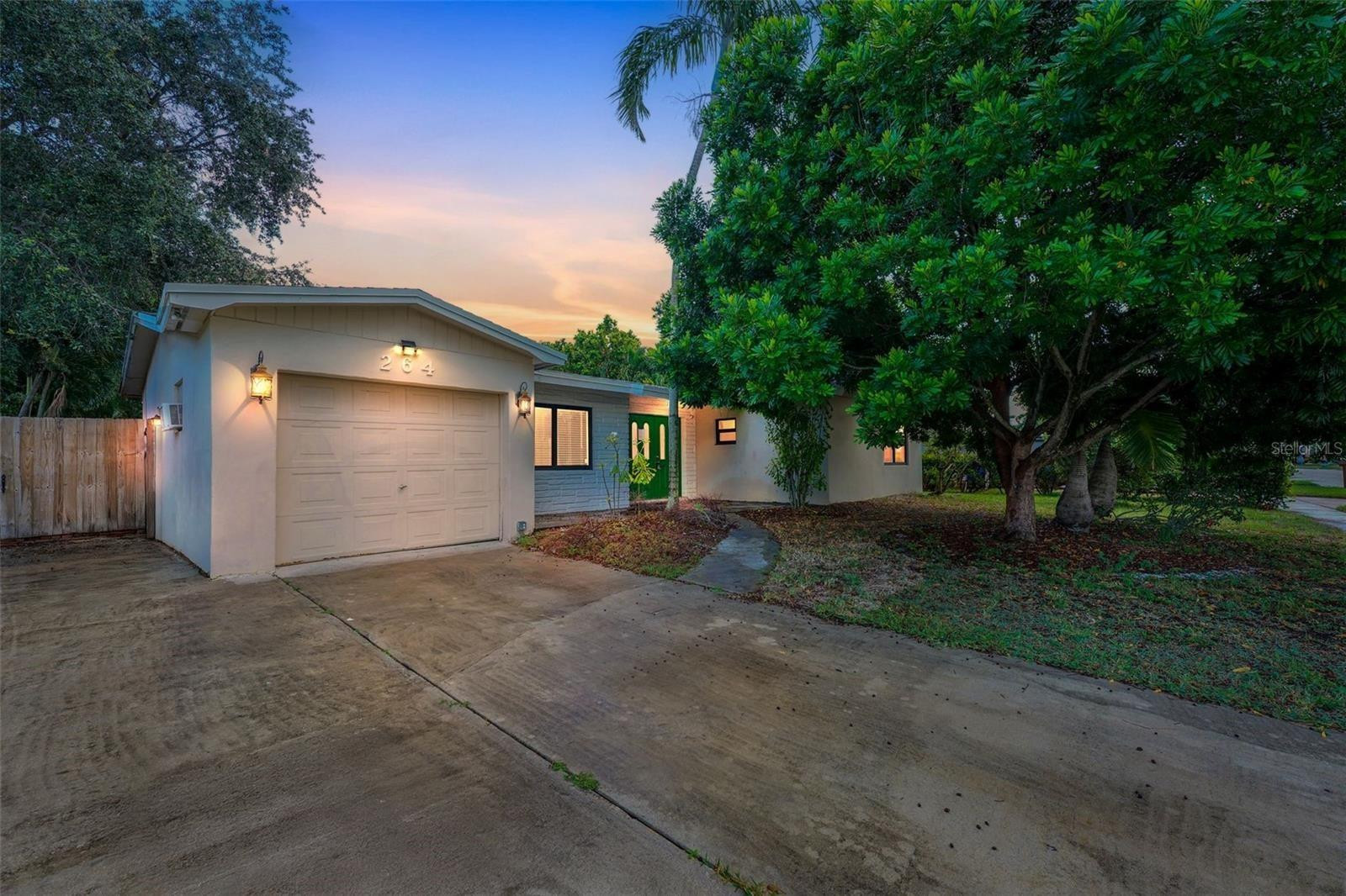 264 Northwest 79th Avenue Margate, FL 33063 - Photo 2 of 37 Photo 2