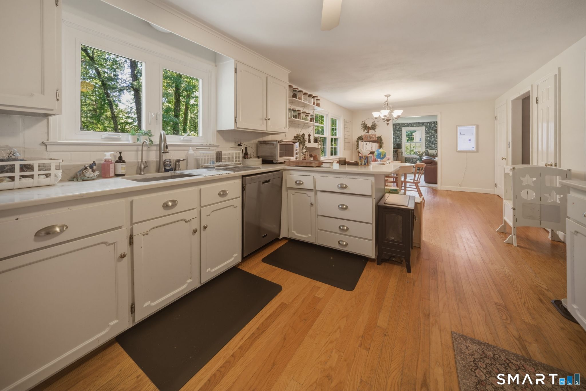 32 Fox Den Road Avon, CT 06001 - Photo 3 of 29