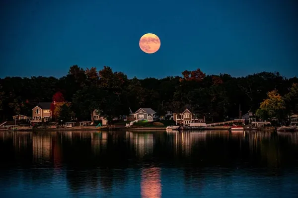 $529,900 | 7258 South Crooked Lake Drive, Delton, MI 49046