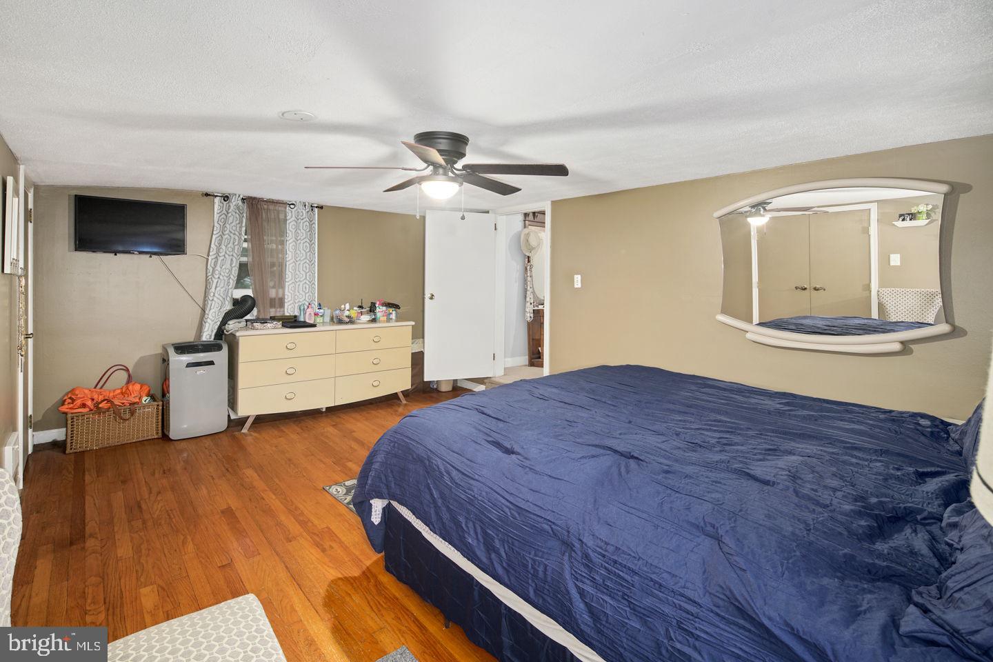 112 Berkeley Road Glenside, PA 19038 - Photo 21 of 33 Main Bedroom