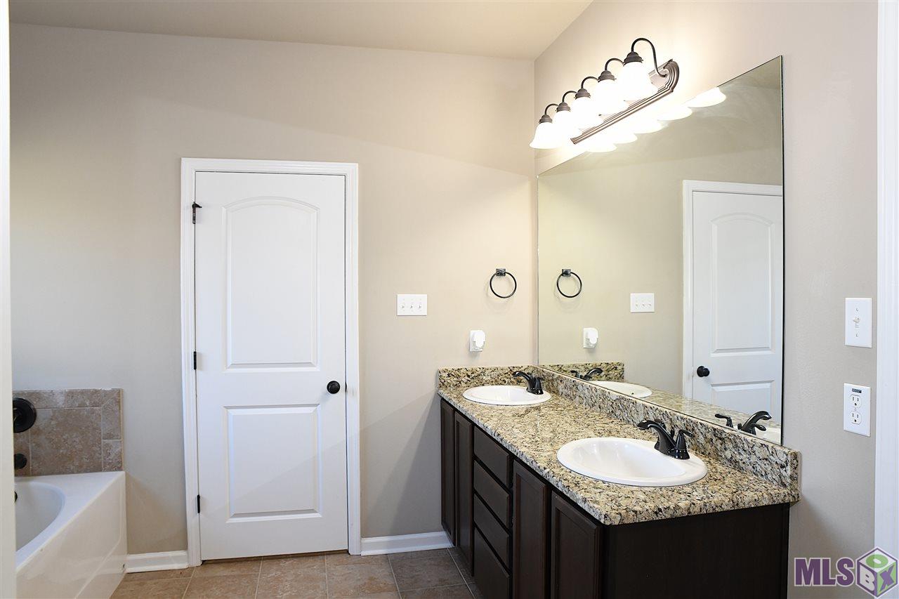 8523 Abertay Avenue Baton Rouge, LA 70820 - Photo 3 of 25 Gallery Image 3