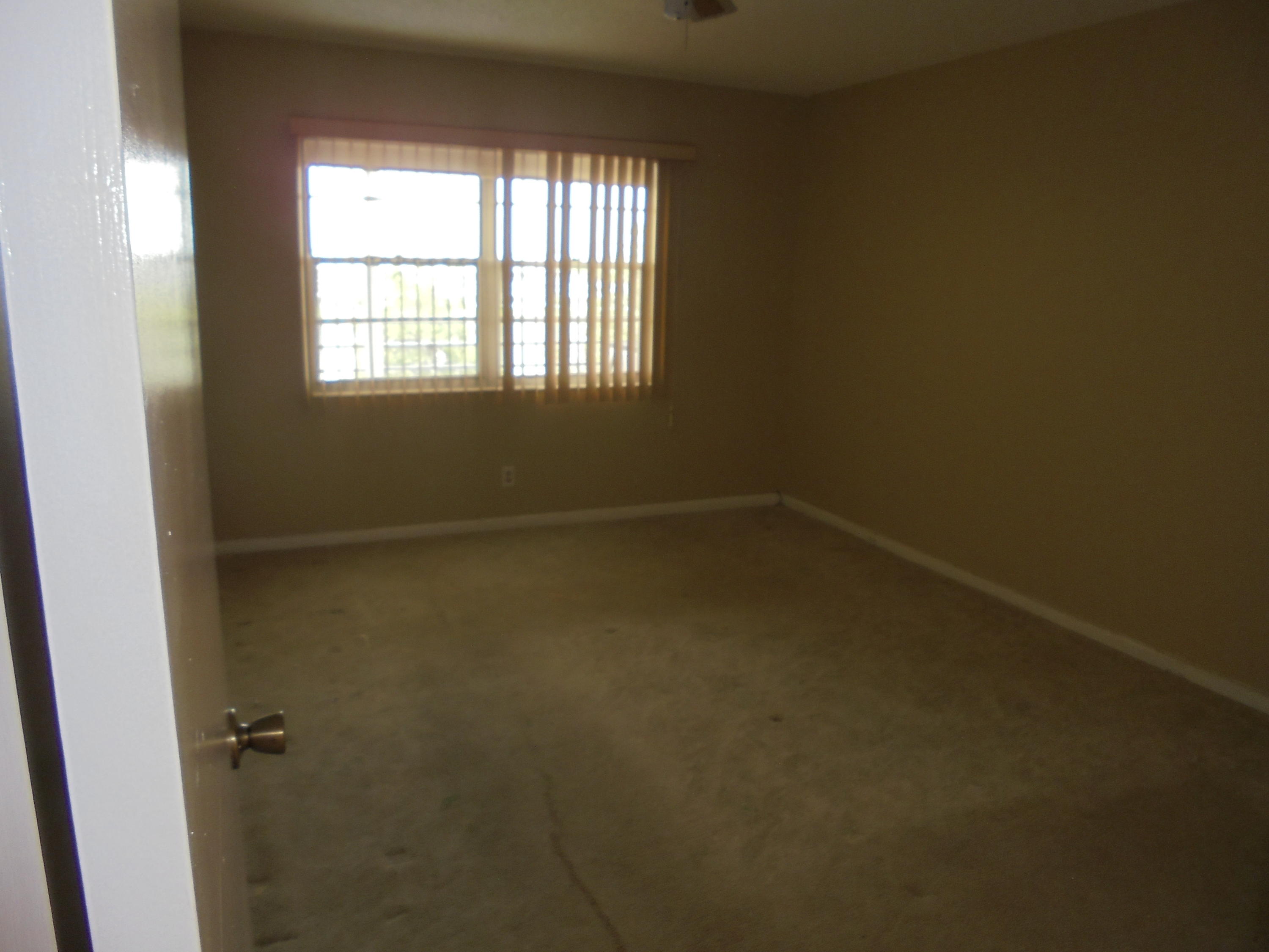 4085 Guildford East Boca Raton, FL 33434 - Photo 8 of 13 009