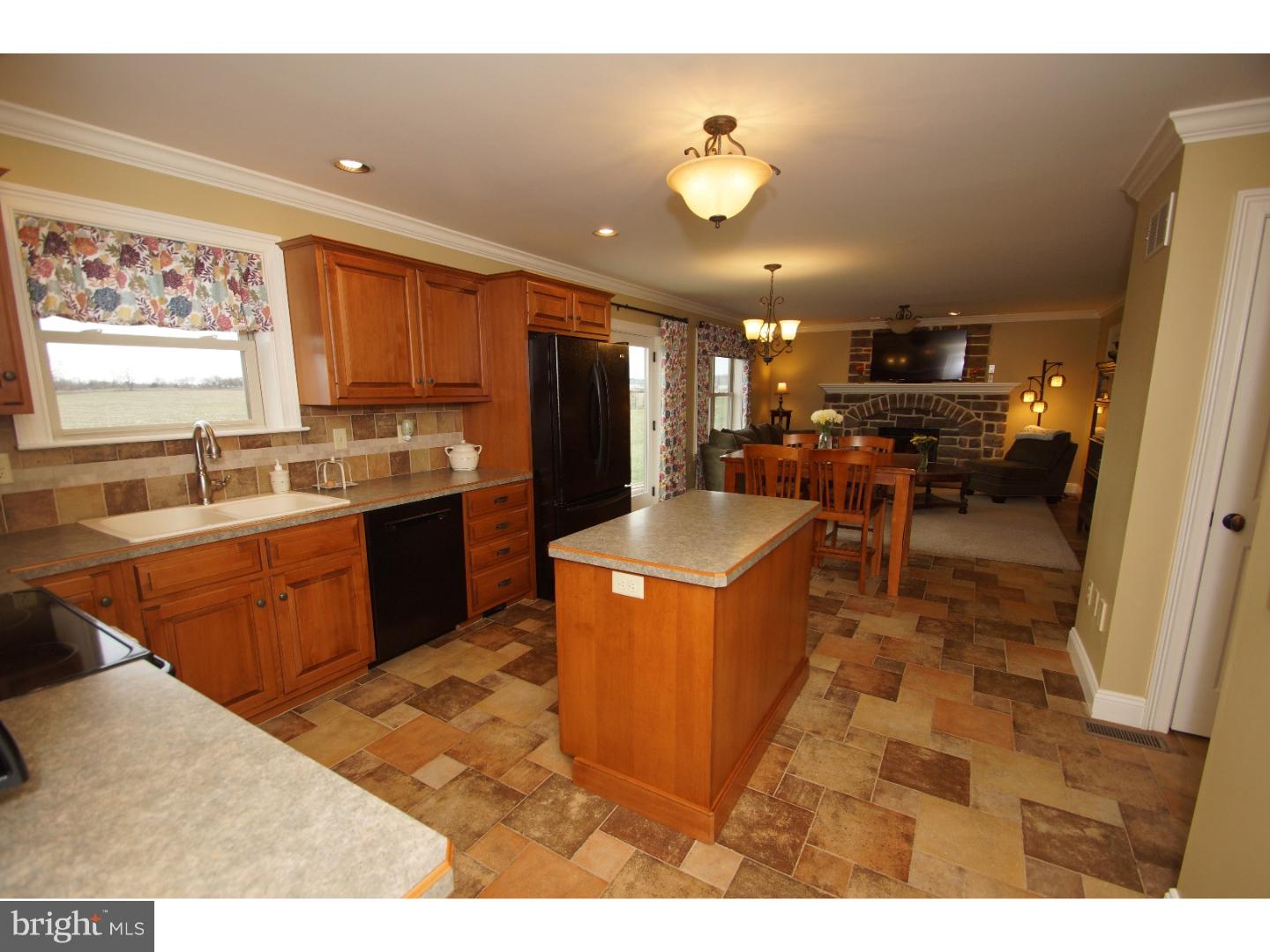 2348 Moselem Spring Road Fleetwood, PA 19522 - Photo 9 of 25 Kitchen