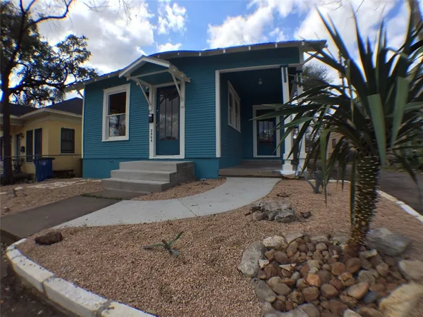 $2,850 | 2904 West Avenue, Austin, TX 78705