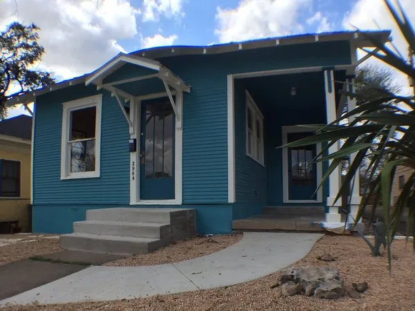 $2,850 | 2904 West Avenue, Austin, TX 78705