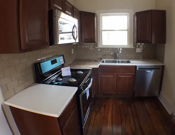 $2,850 | 2904 West Avenue, Austin, TX 78705