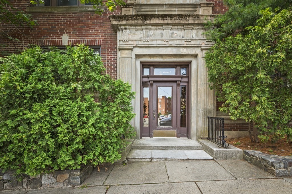 10 Lanark Road, Unit 1 Brookline, MA 02445 - Photo 18 of 18 Gallery Image 18