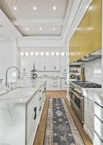 $11,750,000 | 185 Cajeput Drive, Naples, FL 34108