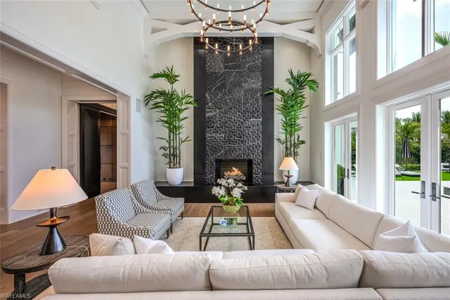 $11,750,000 | 185 Cajeput Drive, Naples, FL 34108