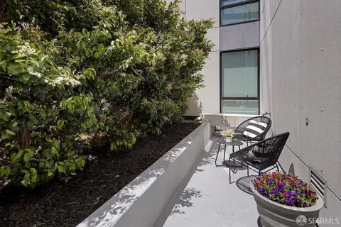 $945,000 | 1515 15th Street, Unit 210, San Francisco, CA 94103