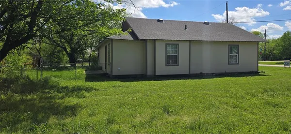 $200,000 | 800 North 4th Street, Sanger, TX 76266