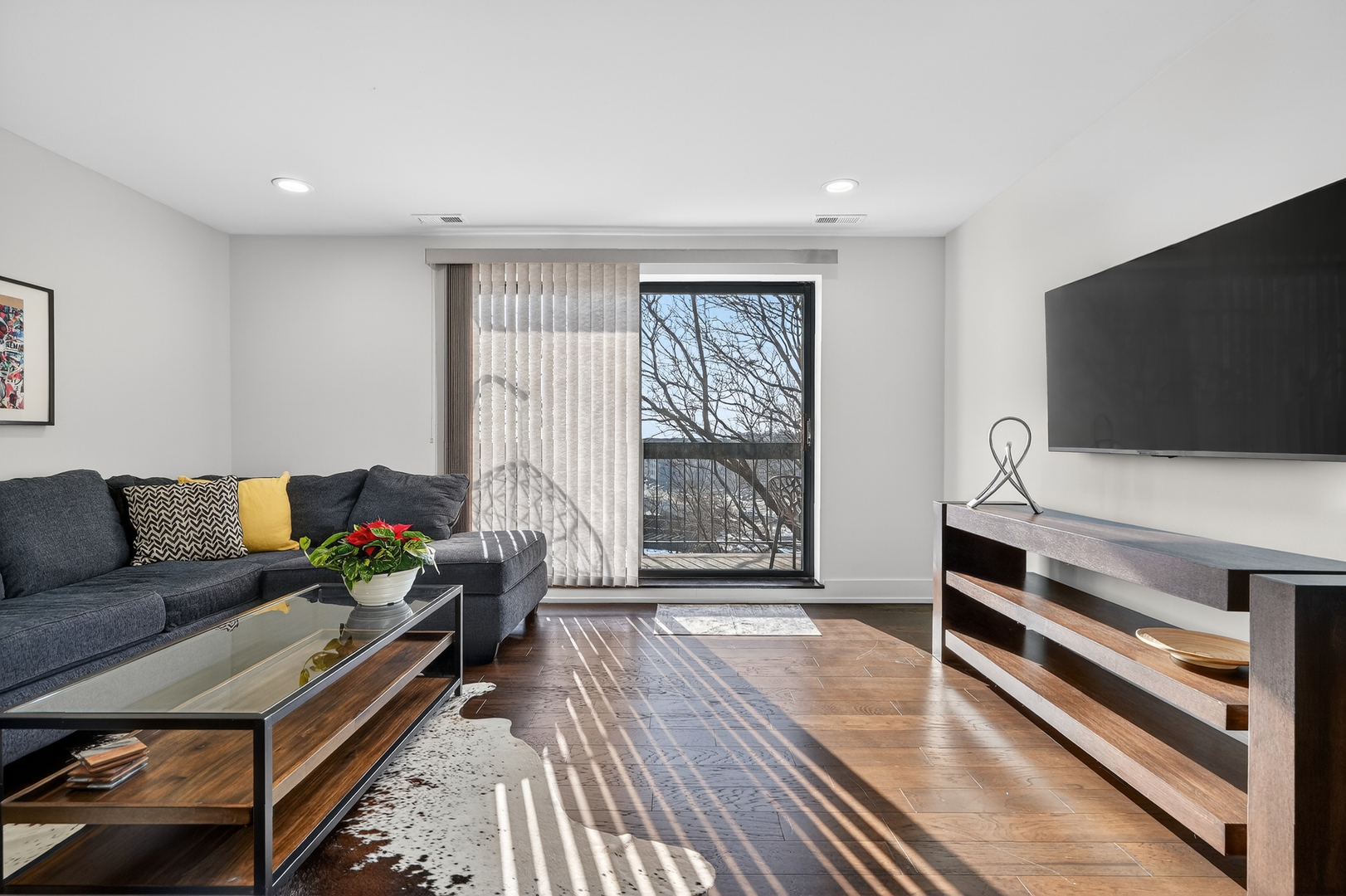 711 South River Road, Unit 617 Des Plaines, IL 60016 - Photo 5 of 26