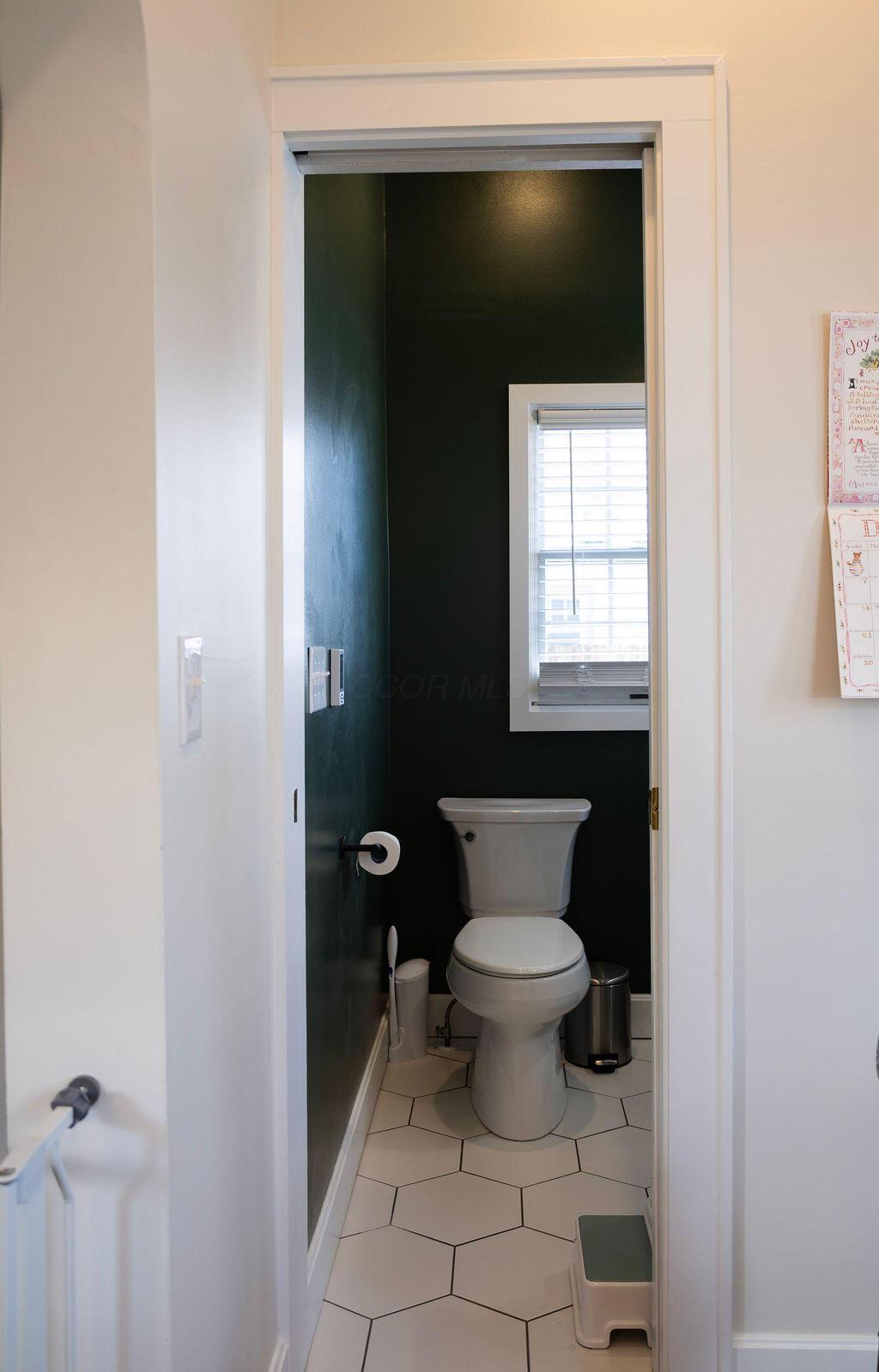 528 Arden Road Columbus, OH 43214 - Photo 13 of 30 Arden Half bath