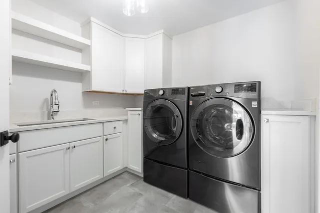 $2,299,000 | 469 South Sunnyside Avenue, Elmhurst, IL 60126