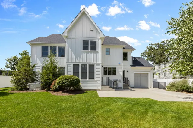 $2,299,000 | 469 South Sunnyside Avenue, Elmhurst, IL 60126