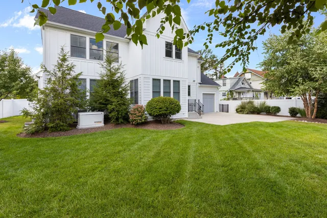 $2,299,000 | 469 South Sunnyside Avenue, Elmhurst, IL 60126