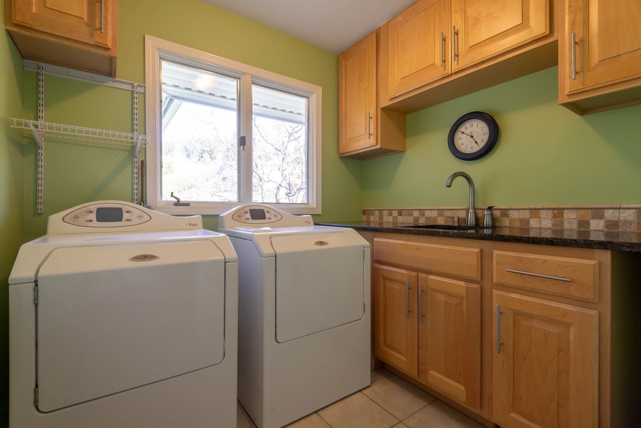 5520 South Custer Road Spokane, WA 99223 - Photo 12 of 20