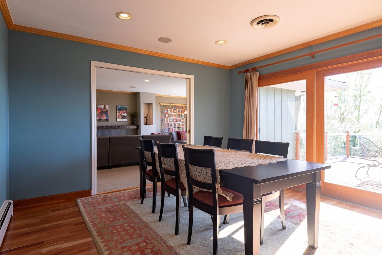 5520 South Custer Road Spokane, WA 99223 - Photo 4 of 20