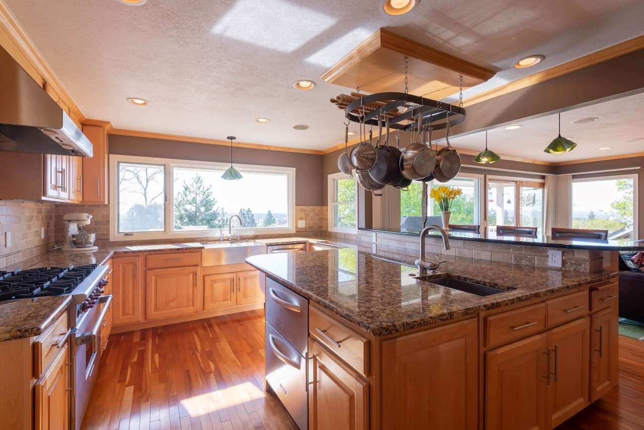 5520 South Custer Road Spokane, WA 99223 - Photo 5 of 20