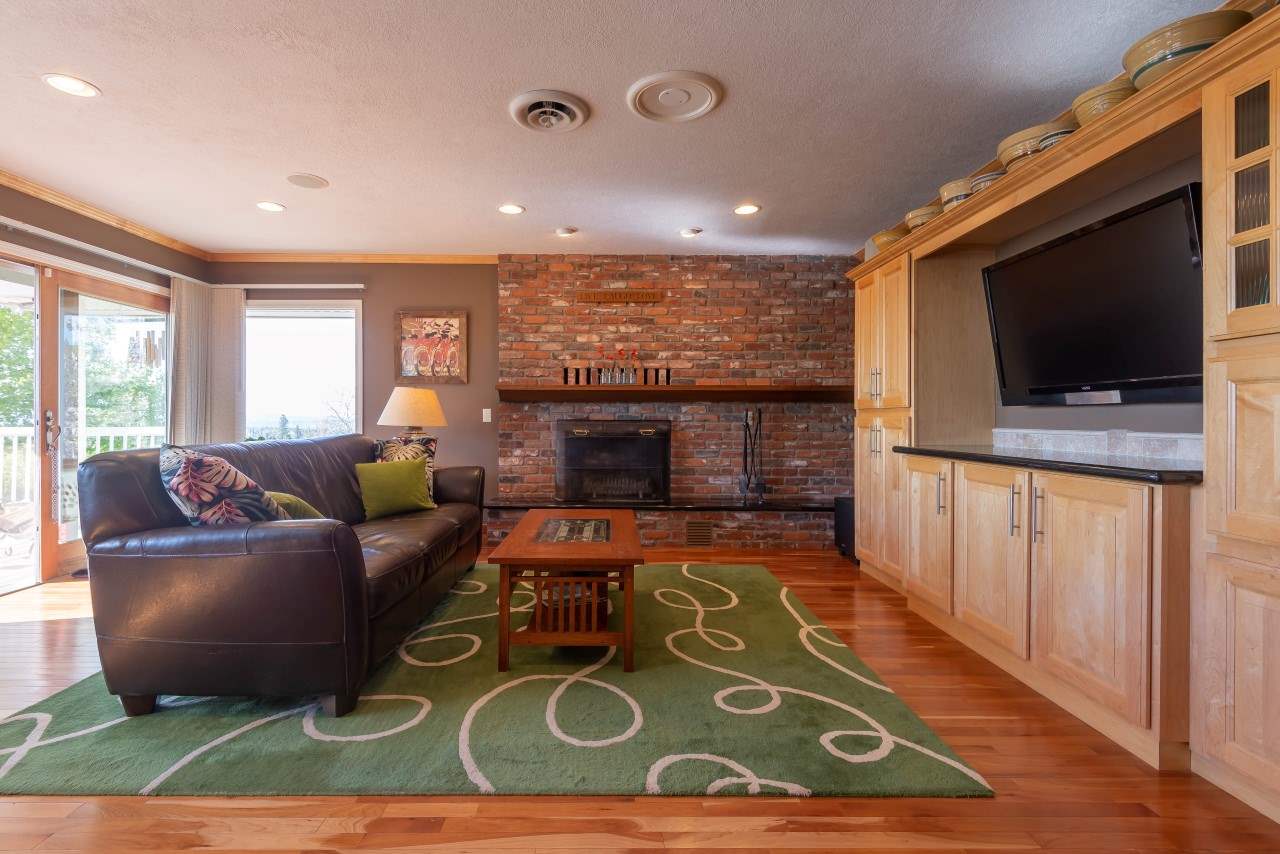 5520 South Custer Road Spokane, WA 99223 - Photo 7 of 20