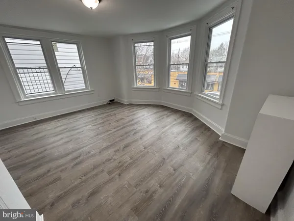 $2,300 | 1067 South Clinton Avenue, Trenton, NJ 08611