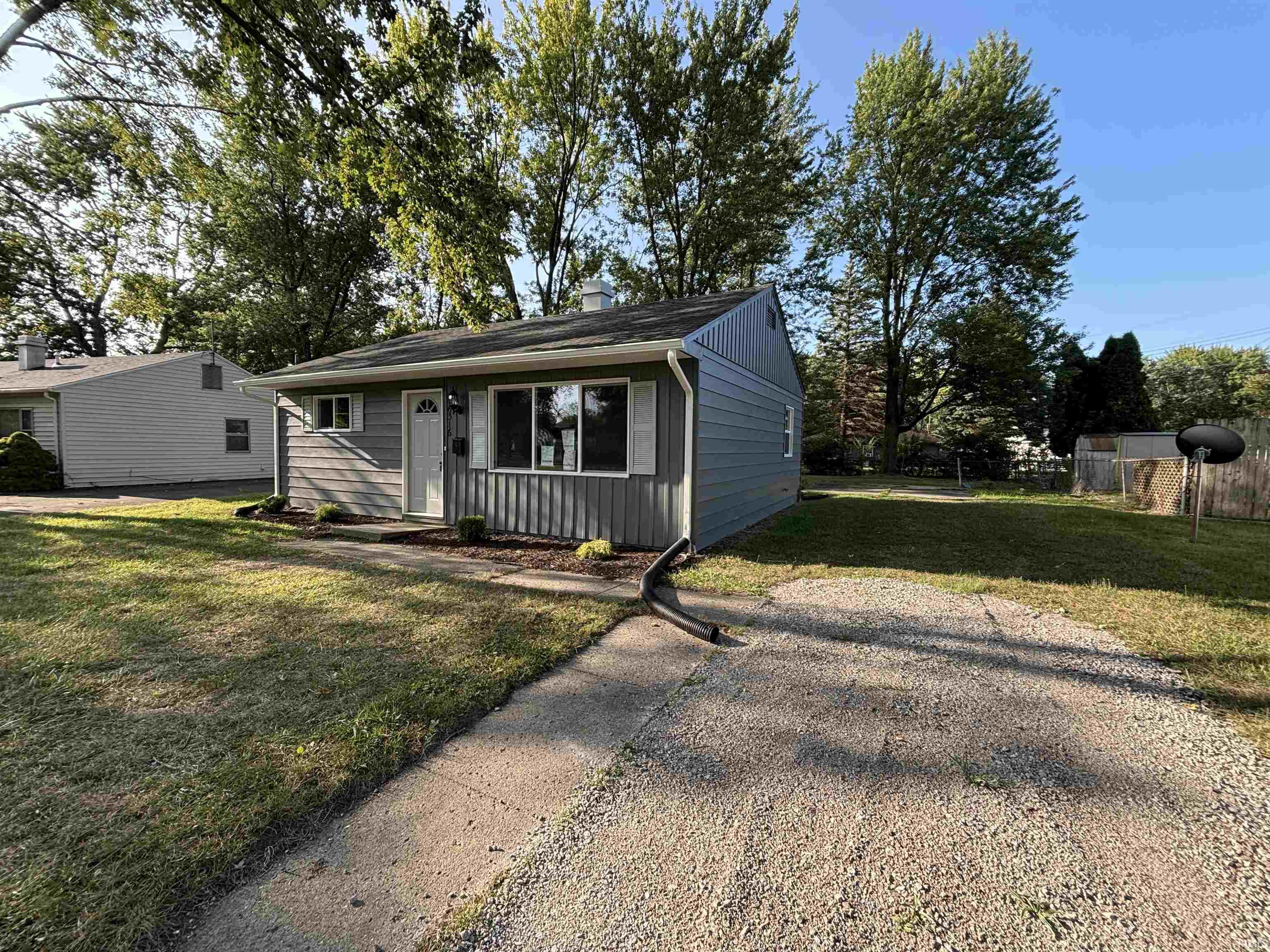 6316 Southcrest Road Fort Wayne, IN 46816 - Photo 2 of 13