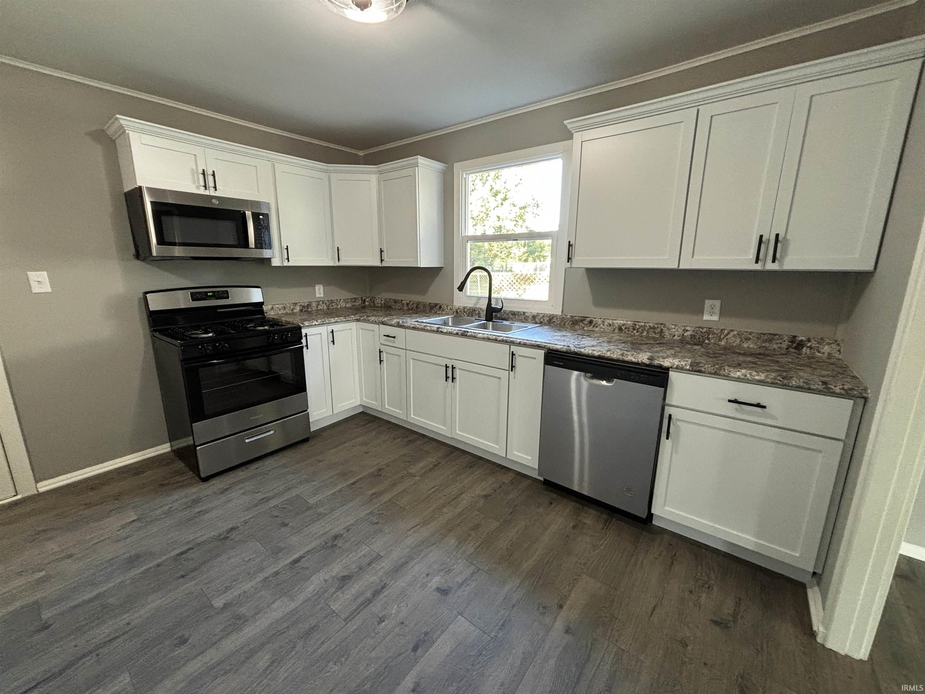 6316 Southcrest Road Fort Wayne, IN 46816 - Photo 6 of 13