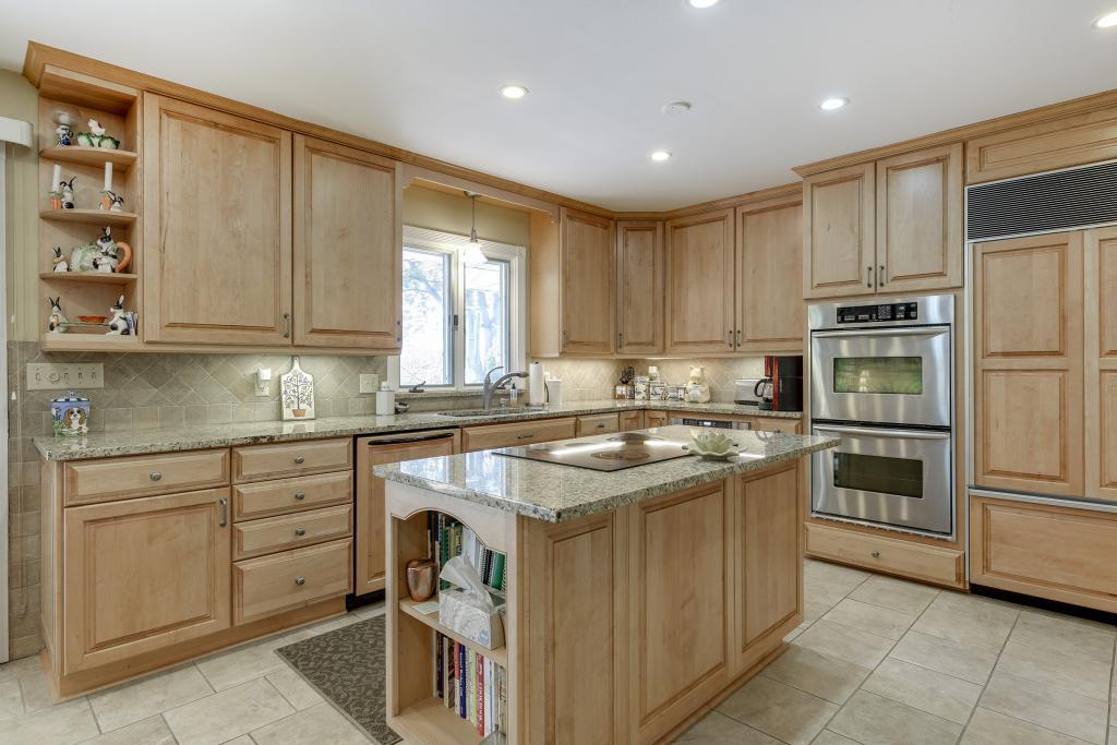2700 Shadywood Road Orono, MN 55331 - Photo 14 of 29